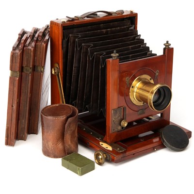 Lot 326 - A George Manson & Son Half Plate Mahogany Field Camera