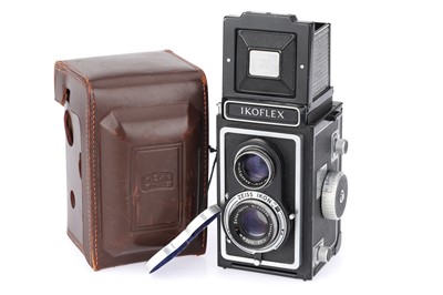 Lot 323 - A Zeiss Ikon Ikoflex 1a TLR Camera