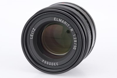 Lot 39 - A Leitz Elmarit-R f/2.8 90mm Lens