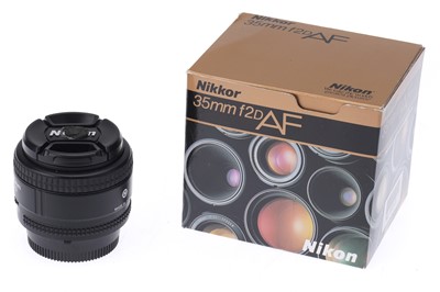 Lot 570 - A Nikon Nikkor f/2 D 35mm AF Lens