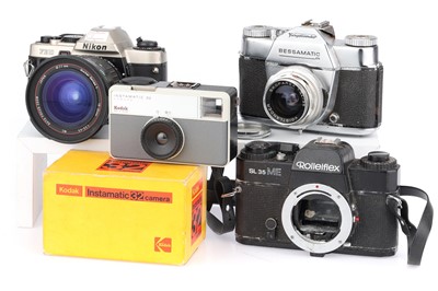 Lot 377 - A Mixed Selection of Cameras