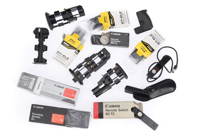 Lot 722 - A Selection of Nikon and Canon Accessories