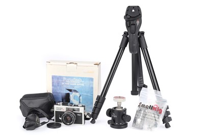 Lot 721 - A Selection of Photographica