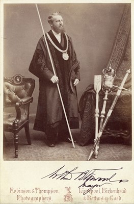 Lot 12 - A Good Carte de Visite Album
