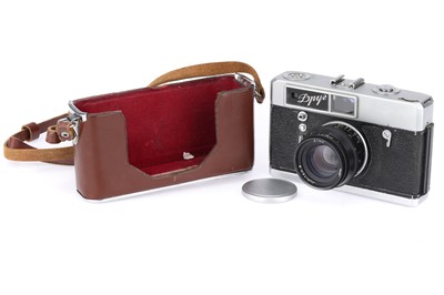 Lot 145 - A Krasnogorsk Drug 35mm Rangefinder Camera