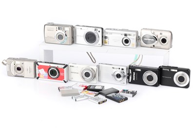 Lot 232 - A Selection of Compact Digital Cameras