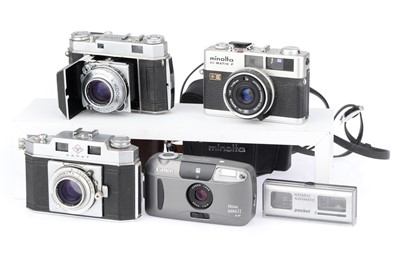 Lot 151 - A Mixed Selection of Cameras