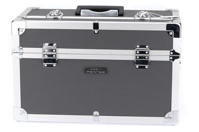 Lot 726 - A Pentax 6x7 Hard Transport Case