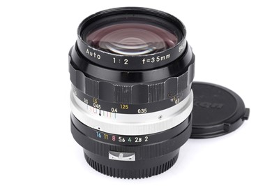 Lot 470 - A Nikon Nikkor-O.C f/2 35mm Lens