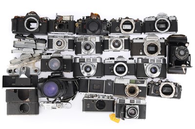 Lot 389 - A Tray of Various Camera Bodies