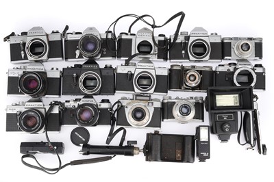 Lot 390 - A Tray of Various Camera Bodies