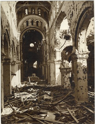 Lot 78 - FRANK HURLEY (1895-1962), Six WWI Photographs