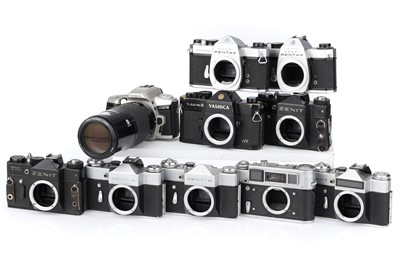 Lot 137 - A Selection of 35mm SLR Camera Bodies