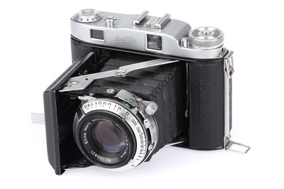 Lot 299 - A Balda Super Baldax Medium Format Folding Camera