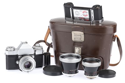 Lot 116 - A Zeiss Ikon Contaflex 35mm SLR Camera Outfit