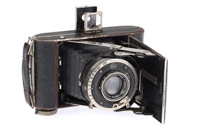 Lot 303 - A Certo Super Sport Medium Format Folding Camera
