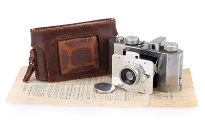 Lot 117 - A Gallus Derlux 127 Folding Strut Camera