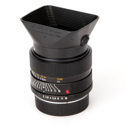 Lot 33 - A Leitz Summicron-R f/2 35mm Lens
