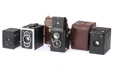Lot 424 - A Selection of Box Cameras