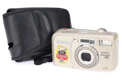 Lot 63 - A Yashica Zoomate 115 GRF 35mm Compact Camera 