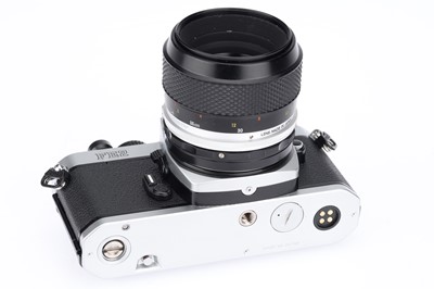 Lot 31 - A Nikon FE2 35mm SLR Camera