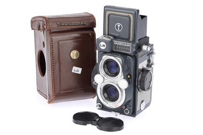 Lot 365 - A Yashica 44 LM TLR Camera