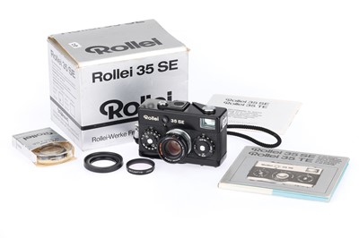Lot 244 - A Rollei 35SE 35mm Compact Camera