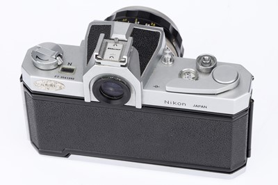 Lot 33 - A Nikon Nikkormat FT 35mm SLR Camera