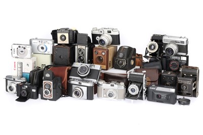 Lot 427 - A Mixed Selection of Cameras