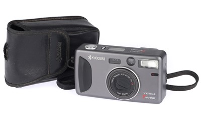 Lot 70 - A Yashica T Zoom 35mm Compact Camera