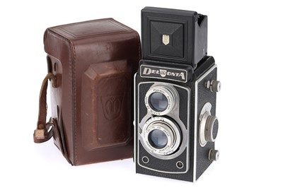 Lot 221 - A Montanus Delmonta Medium Format TLR Camera