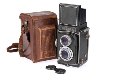 Lot 351 - A Yashima Kogaku Seiki Co. Ltd. Pigeonflex Medium Format TLR