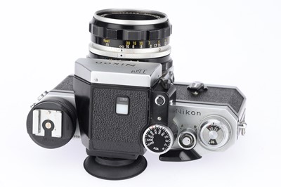 Lot 35 - A Nikon F Photomic 35mm SLR Camera