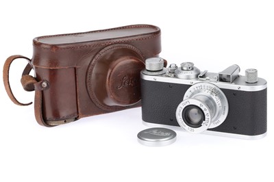 Lot 2 - A Leica Standard 35mm Viewfinder Camera