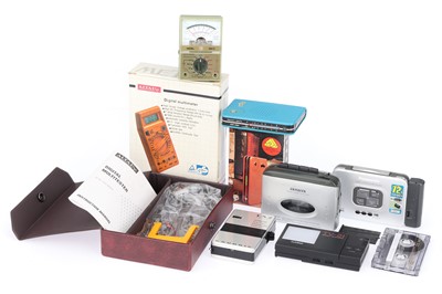 Lot 749 - A Selection of Audio Visual Devices
