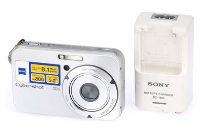 Lot 292 - A Sony DSC-N1 Digital Compact Camera