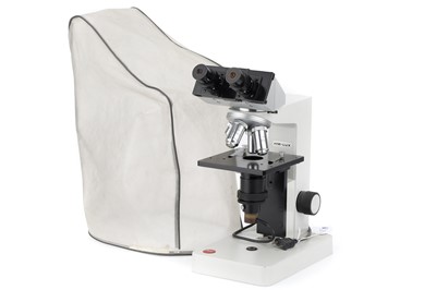 Lot 961 - ꩜ A Leitz Wetzlar HM-LUX Binocular Microscope