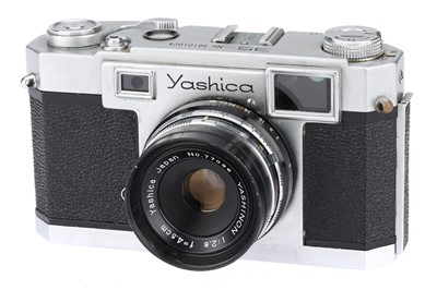 Lot 79 - A Yashica 35 f/2.8 35mm Rangefinder Camera