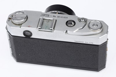 Lot 79 - A Yashica 35 f/2.8 35mm Rangefinder Camera