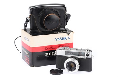 Lot 80 - A Yashica Minister D 35mm Rangefinder Camera