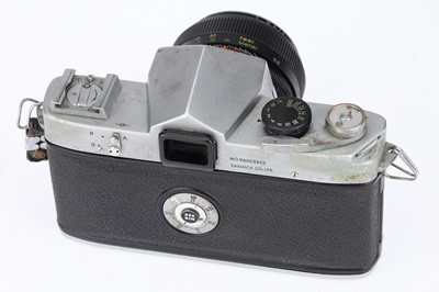 Lot 90 - A Yashica Pentamatic II 35mm SLR Camera