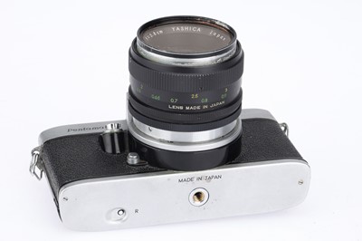 Lot 90 - A Yashica Pentamatic II 35mm SLR Camera