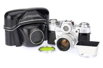 Lot 259 - A Zeiss Ikon Contarex "Bulls-Eye" Camera