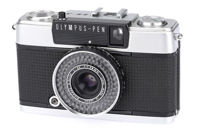Lot 325 - An Olympus PEN-EE3 Compact Camera