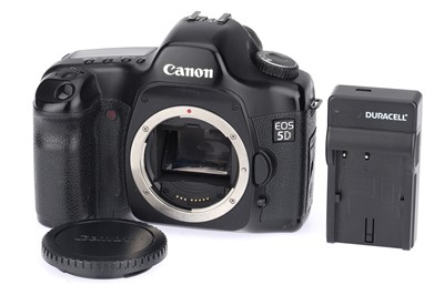 Lot 297 - A Canon EOS 5D Mk1 Digital SLR Camera Body