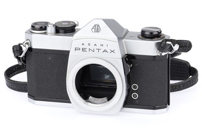 Lot 334 - An Asahi Pentax SP500 35mm SLR Camera Body