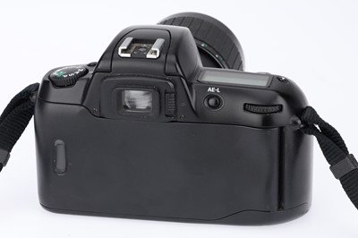 Lot 41 - A Nikon F60 35mm SLR Camera