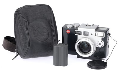 Lot 303 - A Leica Digilux 1 Compact Digital Camera