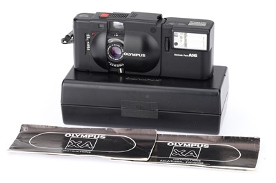 Lot 327 - An Olympus XA 35mm Compact Camera