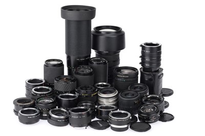 Lot 502 - ꩜ A Selection of Lenses and Teleconverters